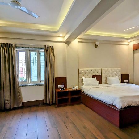 The Aster Enclave Hotel Колката Екстер'єр фото