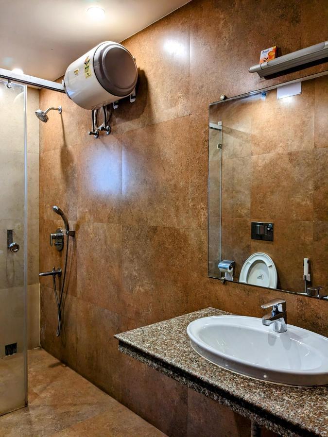 The Aster Enclave Hotel Колката Екстер'єр фото
