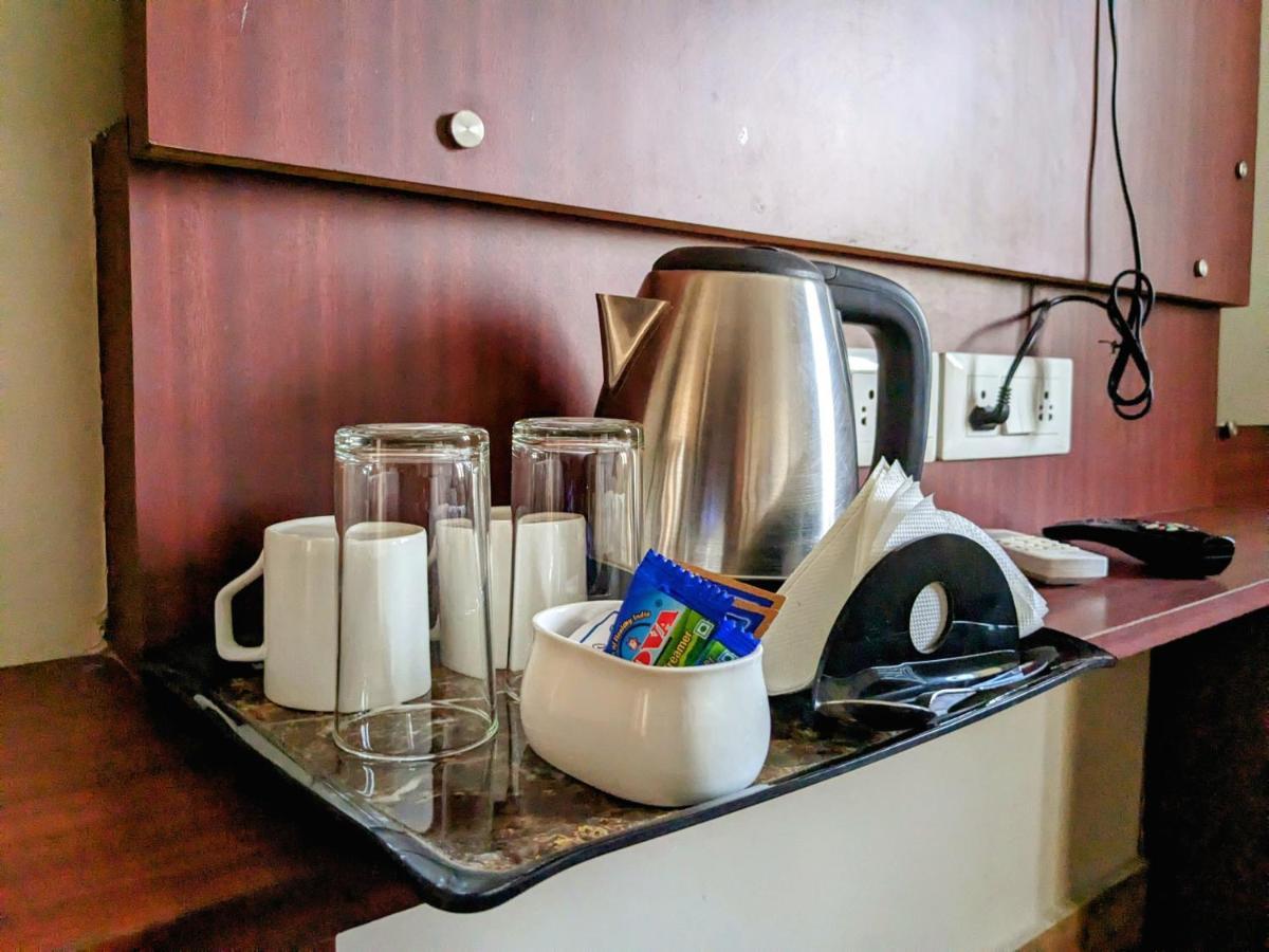 The Aster Enclave Hotel Колката Екстер'єр фото