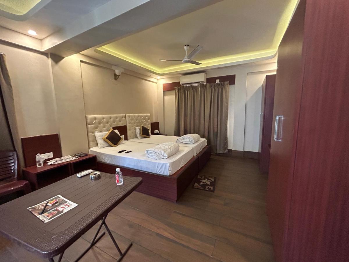 The Aster Enclave Hotel Колката Екстер'єр фото